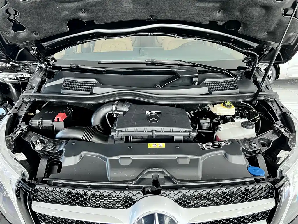 Mercedes-Benz V-Class — миниатюра 27