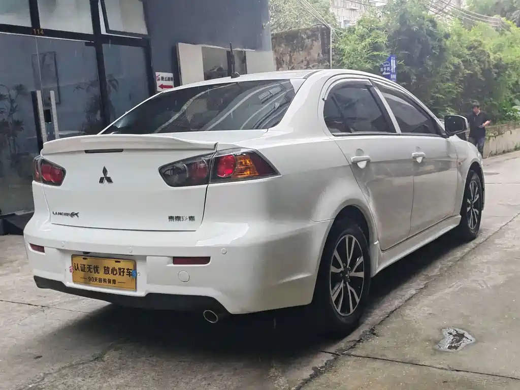 Mitsubishi Lancer EX — миниатюра 4