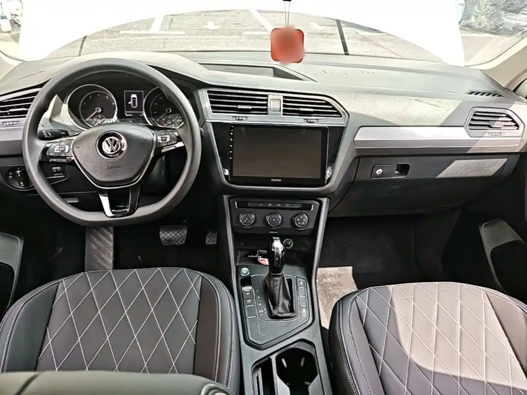Volkswagen Tiguan L — миниатюра 10