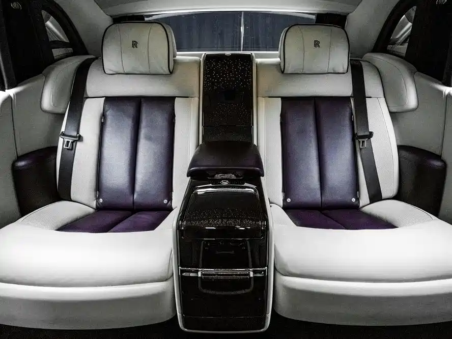 Rolls-Royce Phantom 6.7T Long Wheelbase Edition, фото 11