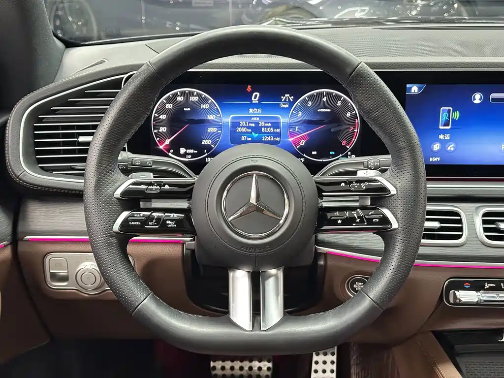 Mercedes-Benz GLS — миниатюра 20