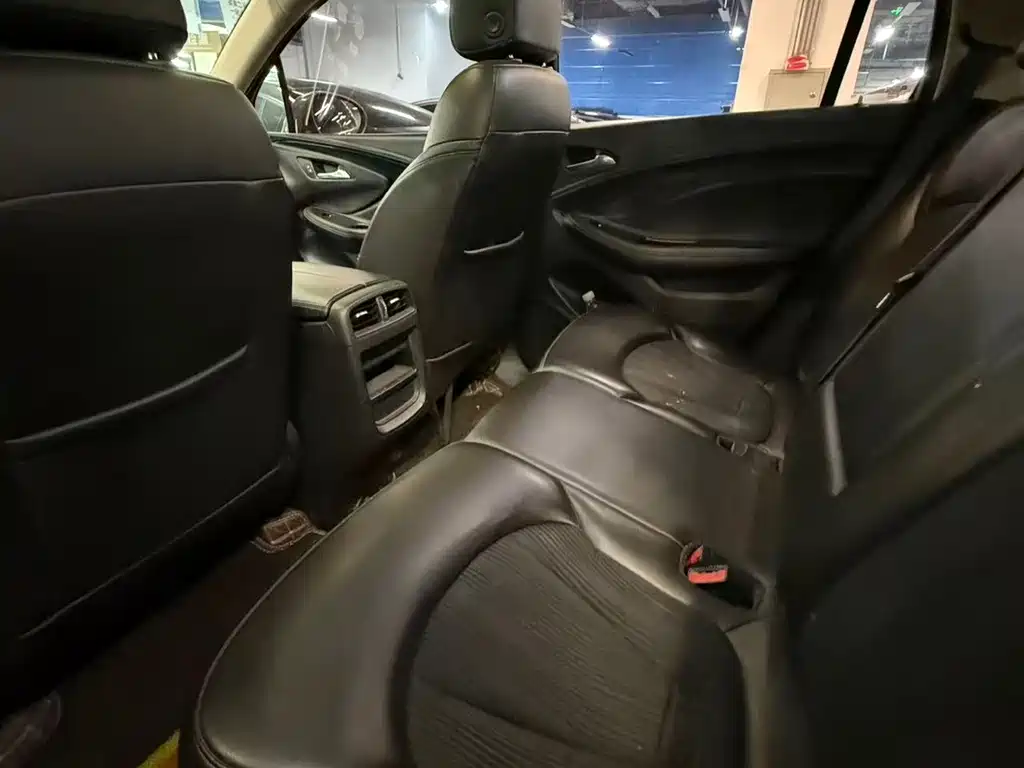 Buick Envision Plus — миниатюра 6