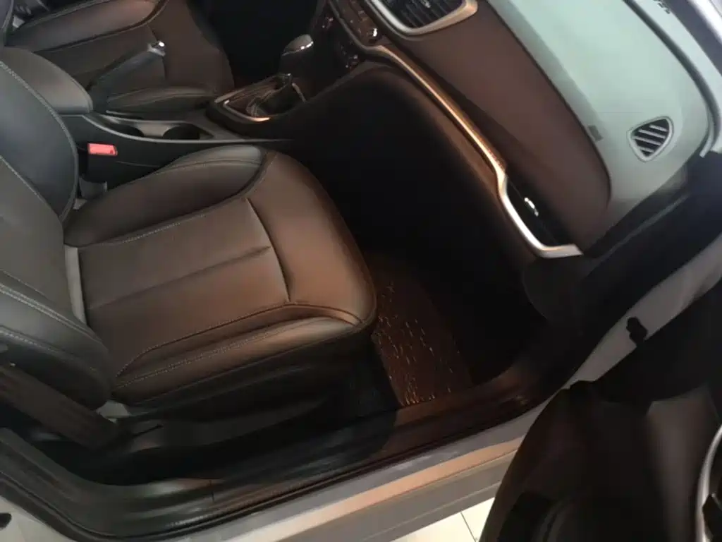 Buick Excelle — миниатюра 20