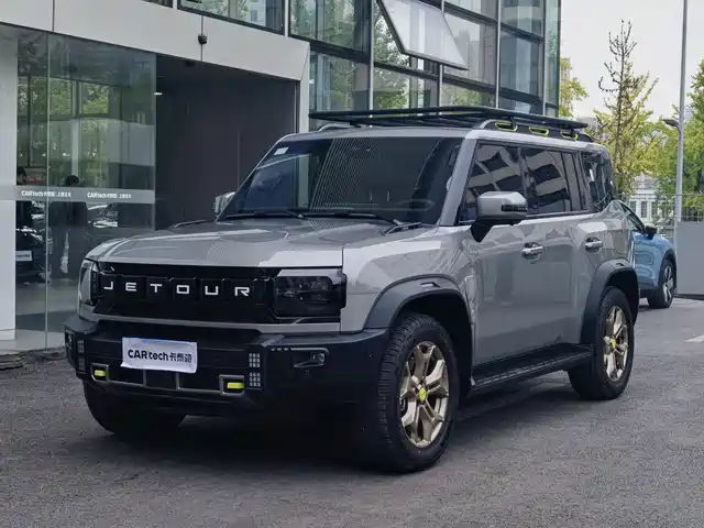 JIETU JET TRAVELER 2024