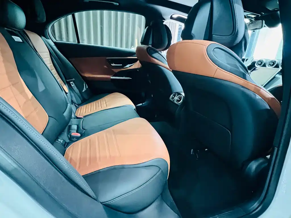 Mercedes-Benz C-Class — миниатюра 10