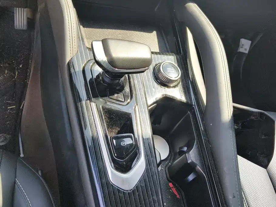 Geely Xingyue L — миниатюра 16