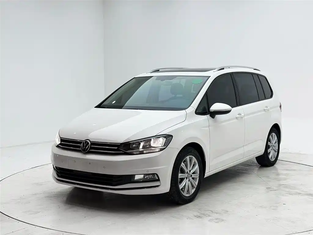 Купить Volkswagen Touran