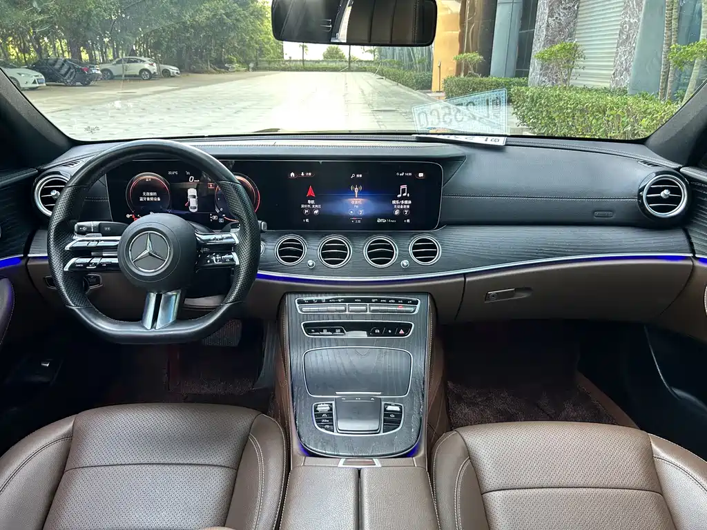 MERCEDES-BENZ E CLASS