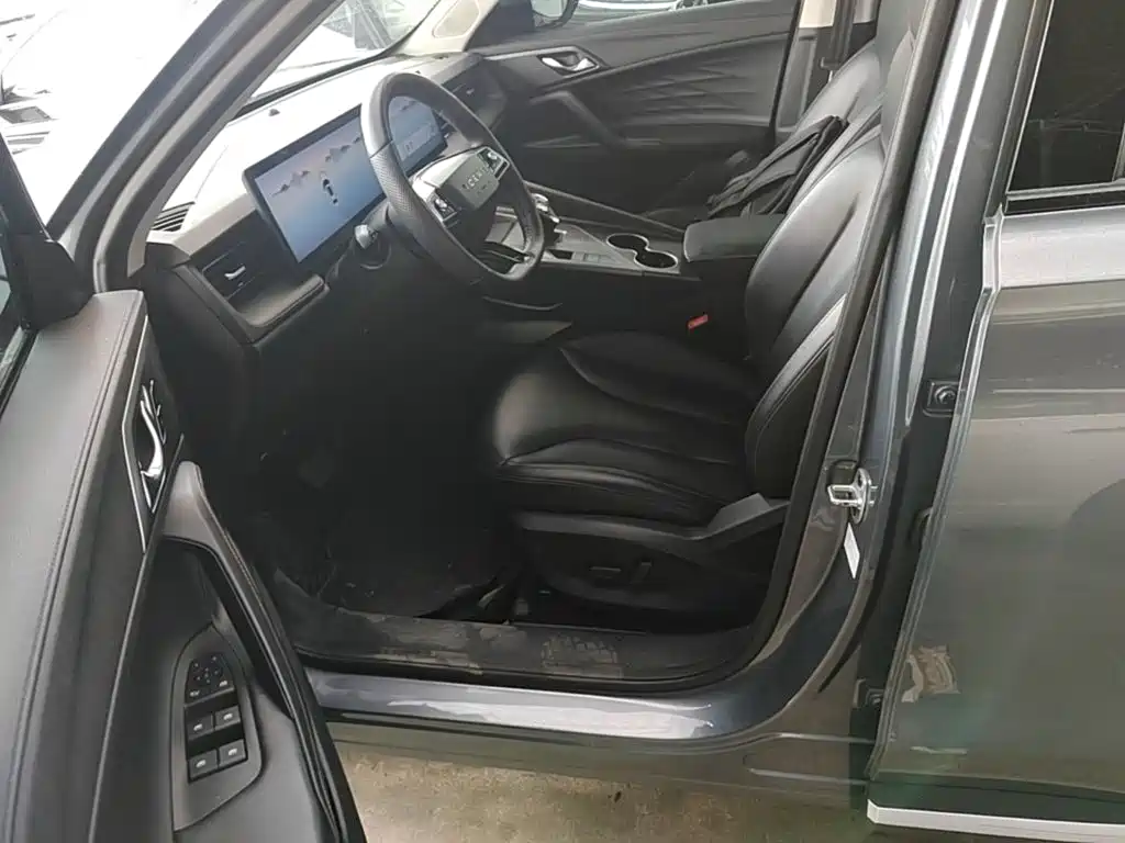 Roewe RX5 — миниатюра 15