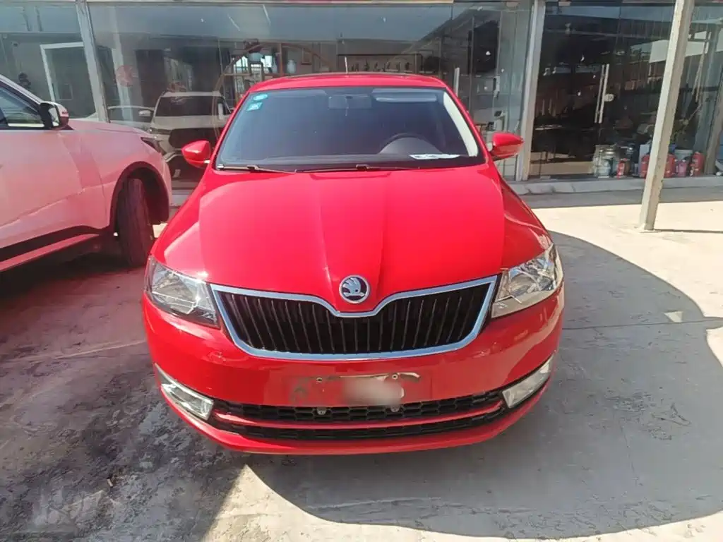 Skoda Rapid Spaceback — миниатюра 3
