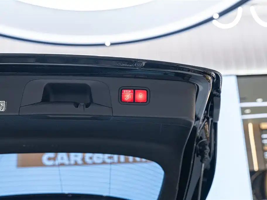 MERCEDES-BENZ GLC AMG