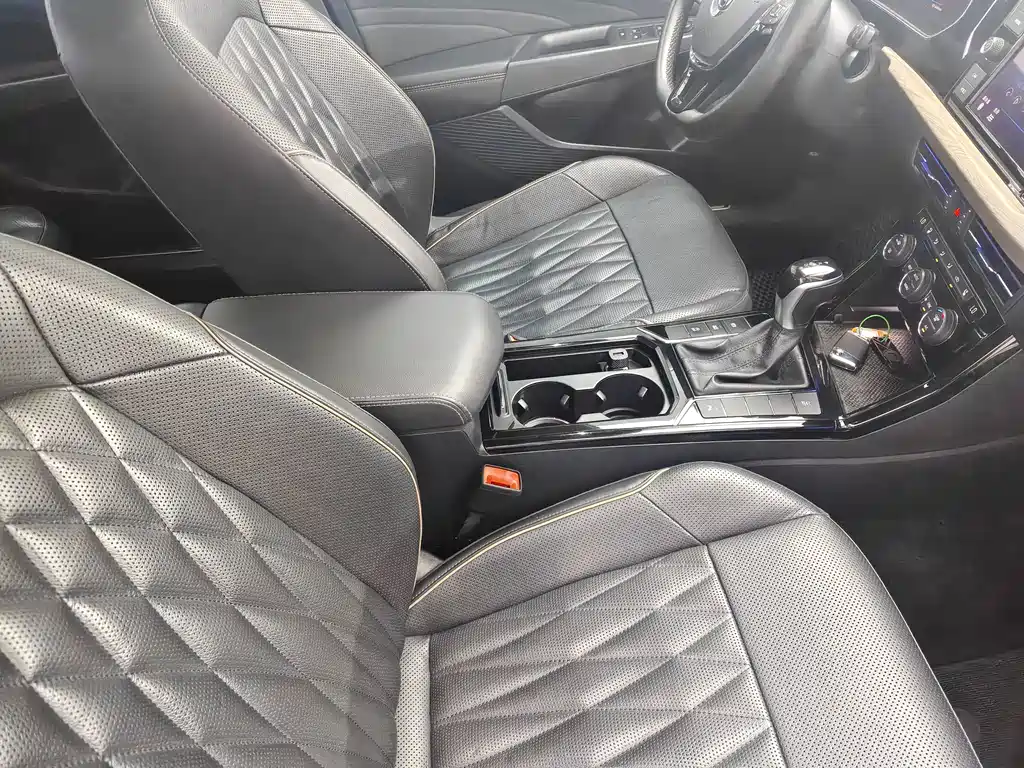 Volkswagen Passat — миниатюра 8