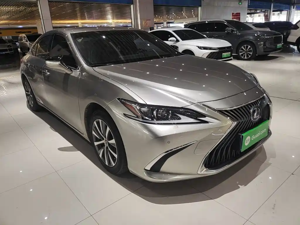 Lexus ES — миниатюра 4