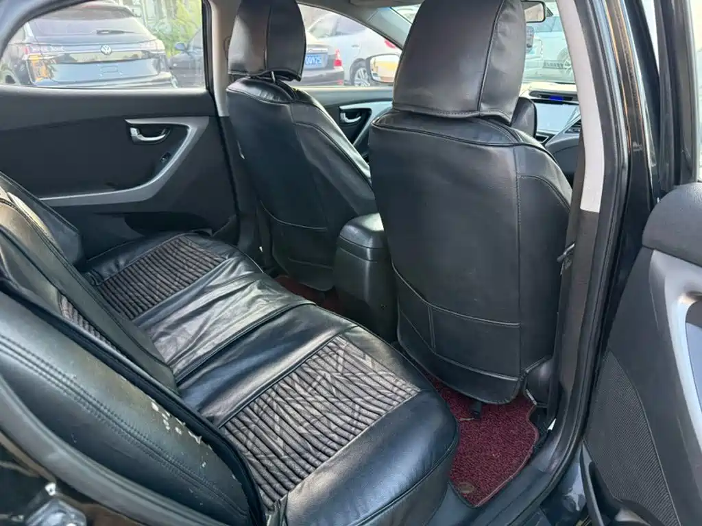 Hyundai Elantra Langdong — миниатюра 4
