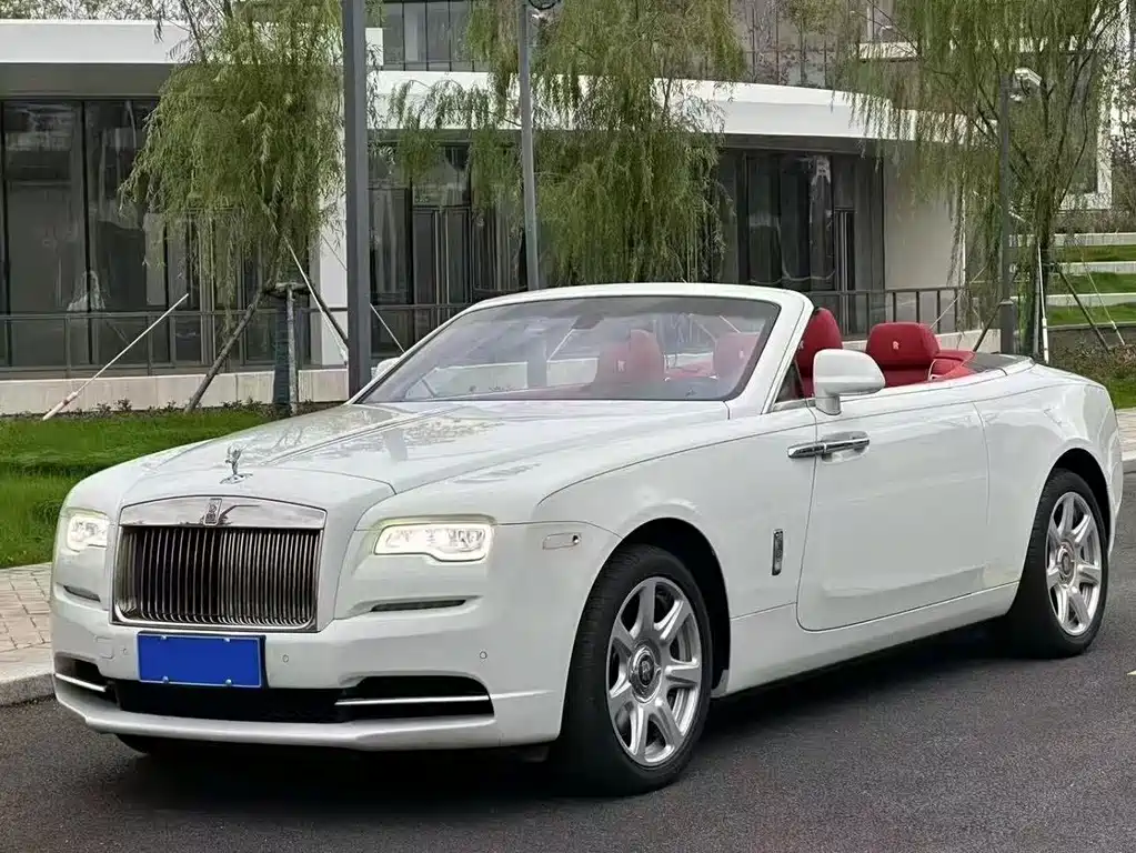 Купить Rolls-Royce Dawn