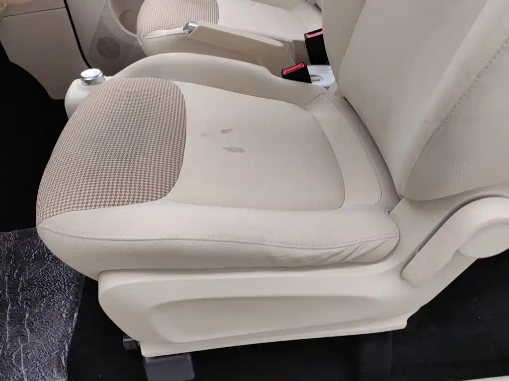 Wuling MINIEV — миниатюра 20