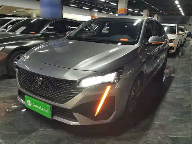 PEUGEOT 408 2023