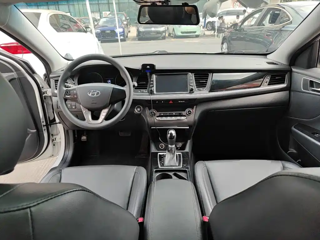 Hyundai Mistra — миниатюра 10