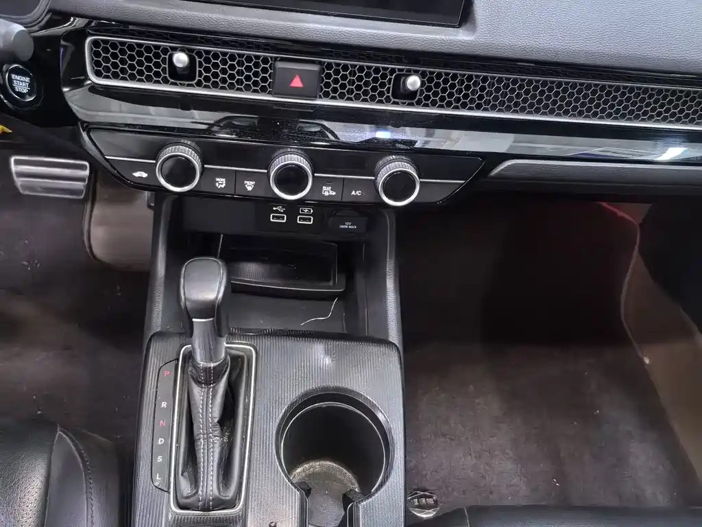 Honda Civic — миниатюра 10
