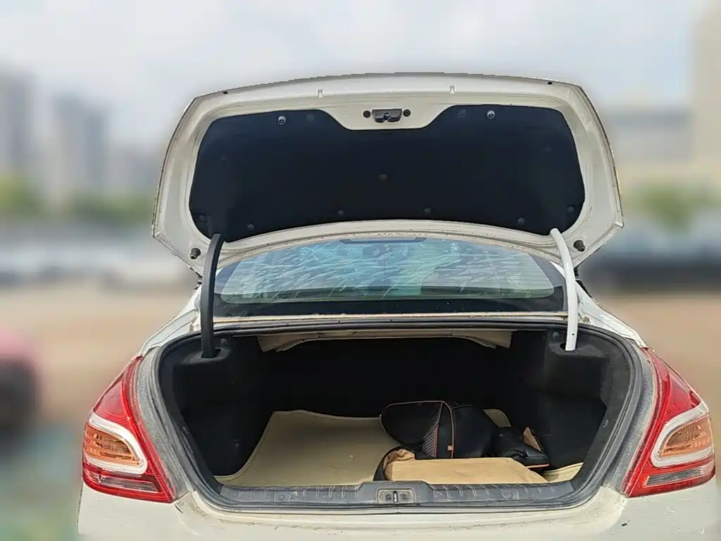 Peugeot 308 — миниатюра 24
