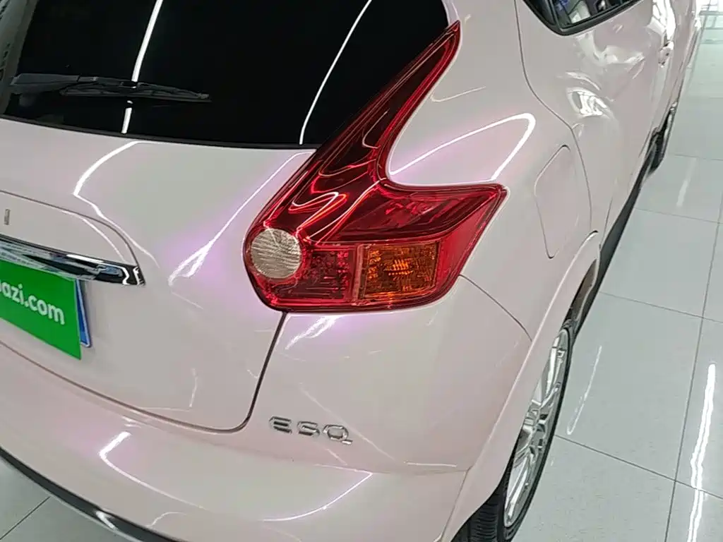 Infiniti ESQ — миниатюра 8
