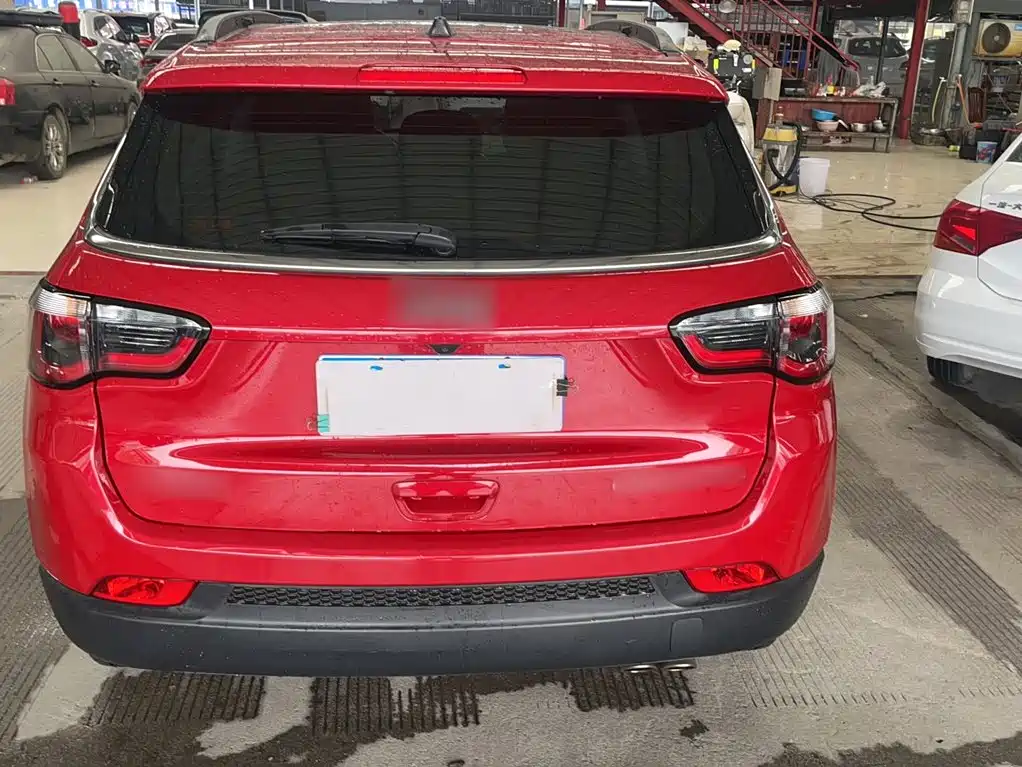 Jeep Compass — миниатюра 9