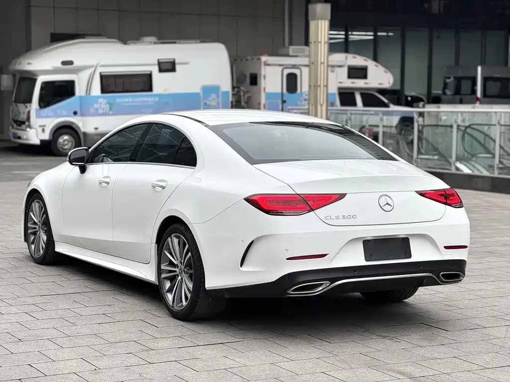 MERCEDES-BENZ CLS