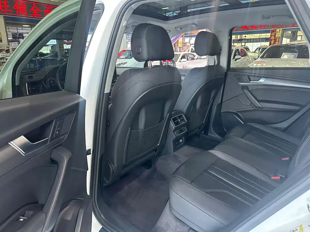 Audi Q5L — миниатюра 6