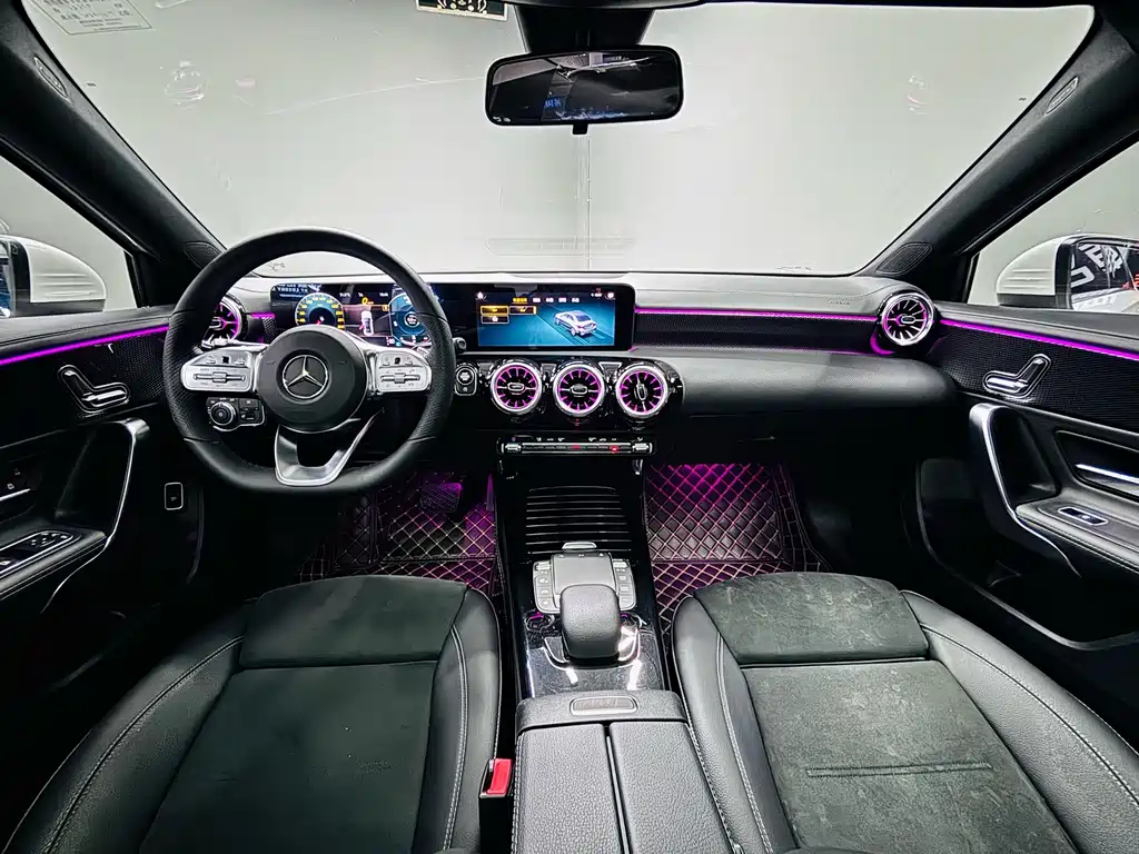 Mercedes-Benz A-Class — миниатюра 11