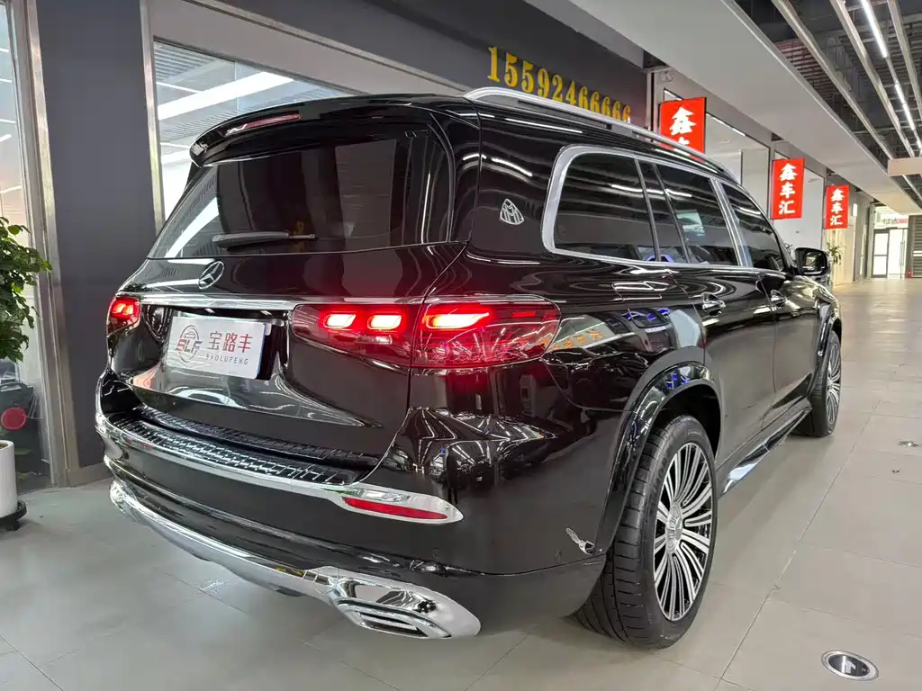 Mercedes-Benz GLS — миниатюра 17