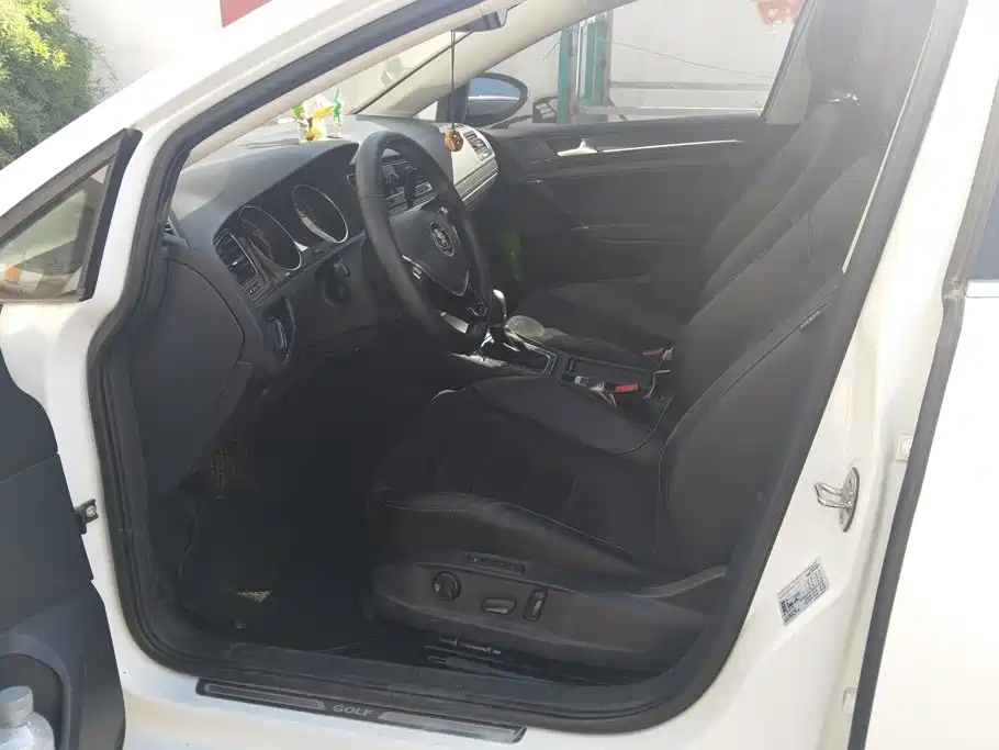 Volkswagen Golf — миниатюра 9