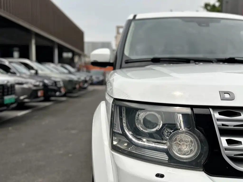 Land Rover Discovery — миниатюра 8
