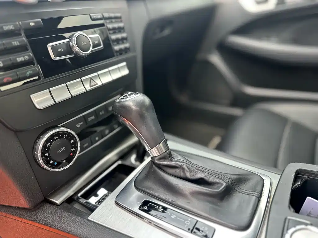 Mercedes-Benz C-Class (Import) — миниатюра 9