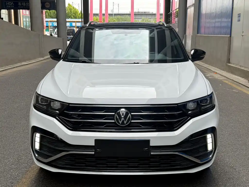 Volkswagen T-Roc — миниатюра 2