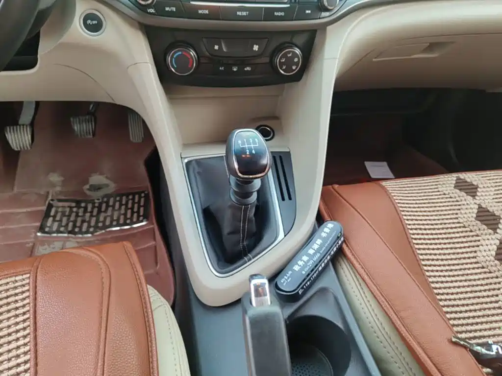 Buick Excelle — миниатюра 14