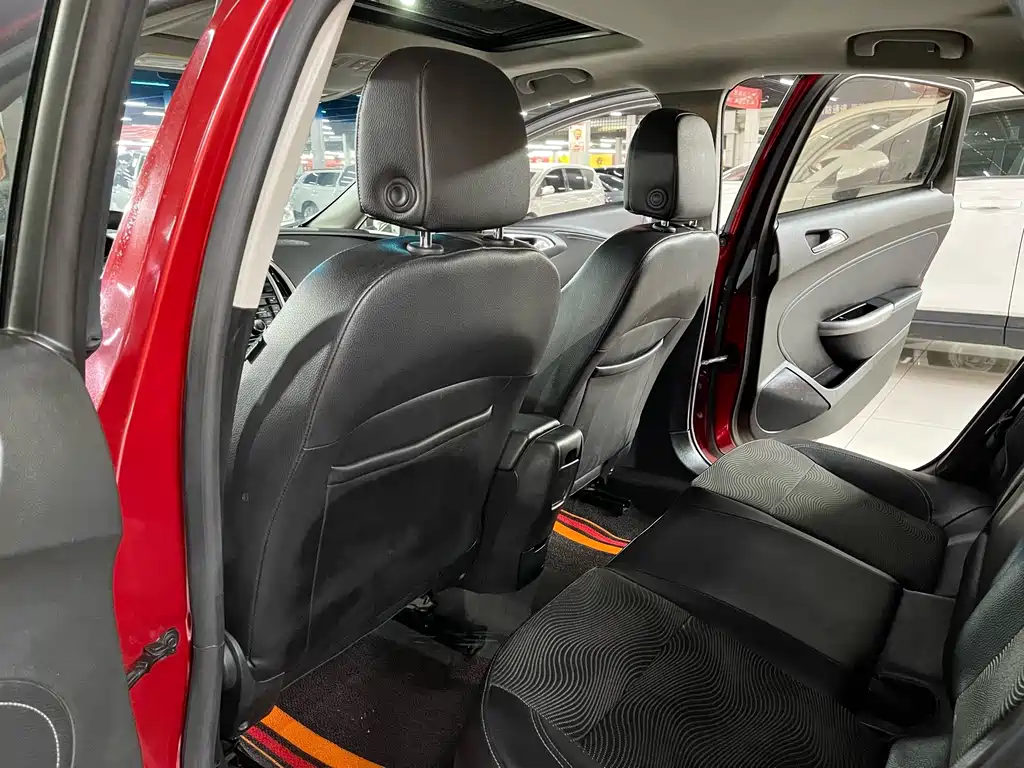 Buick Excelle — миниатюра 10