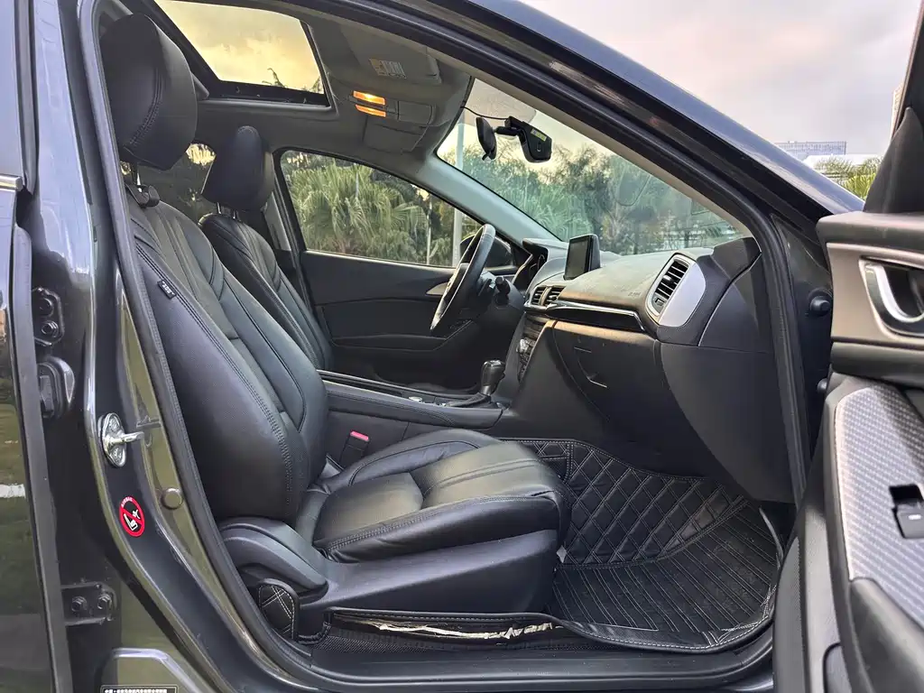 Mazda 3 Axela — миниатюра 22