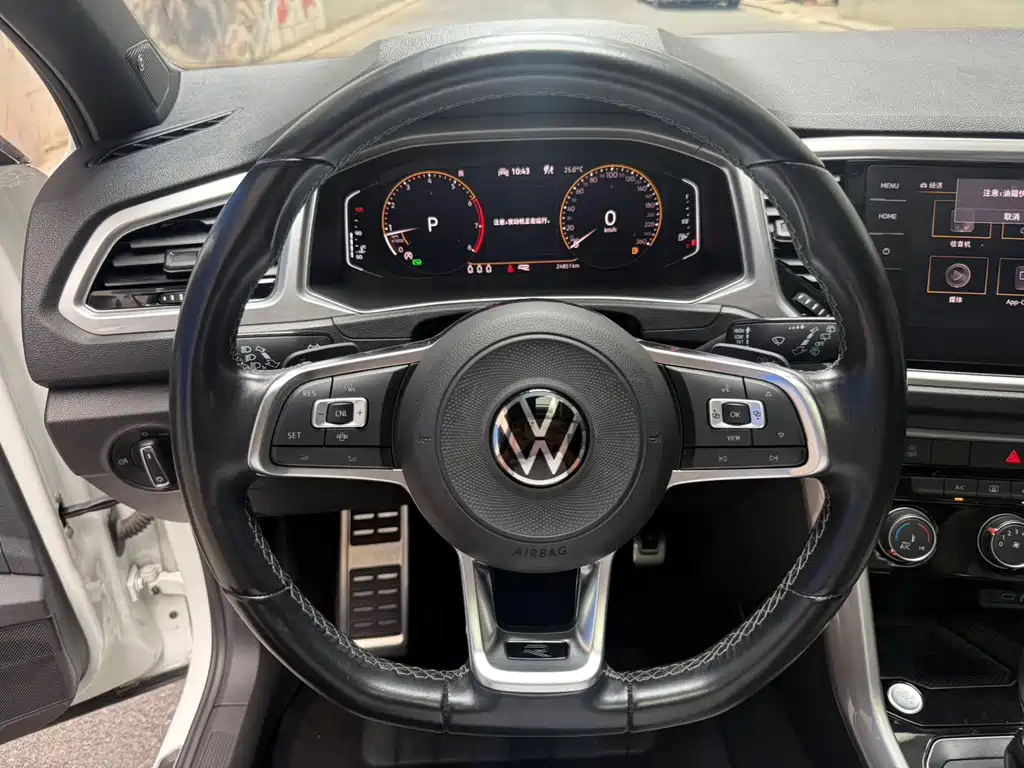 Volkswagen T-Roc — миниатюра 11