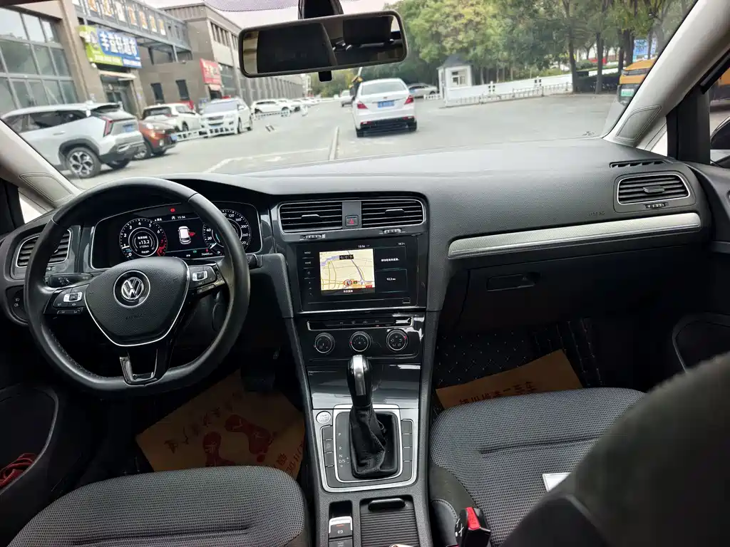 Volkswagen Golf — миниатюра 8