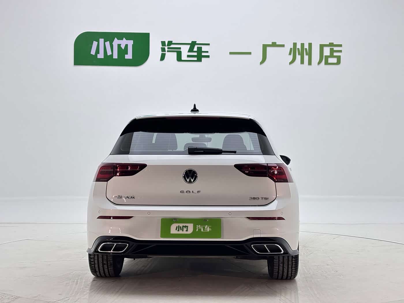 Volkswagen Golf 1.4 л 2023 г. Белый, пробег 21000 км
