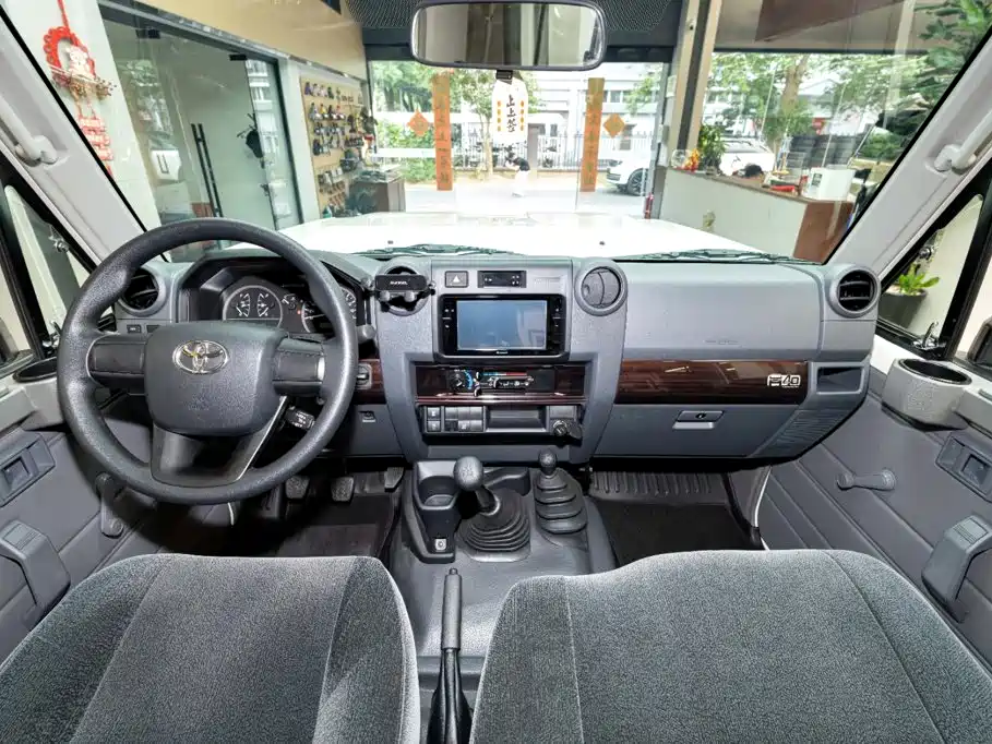 Toyota Prado (Import) — миниатюра 7