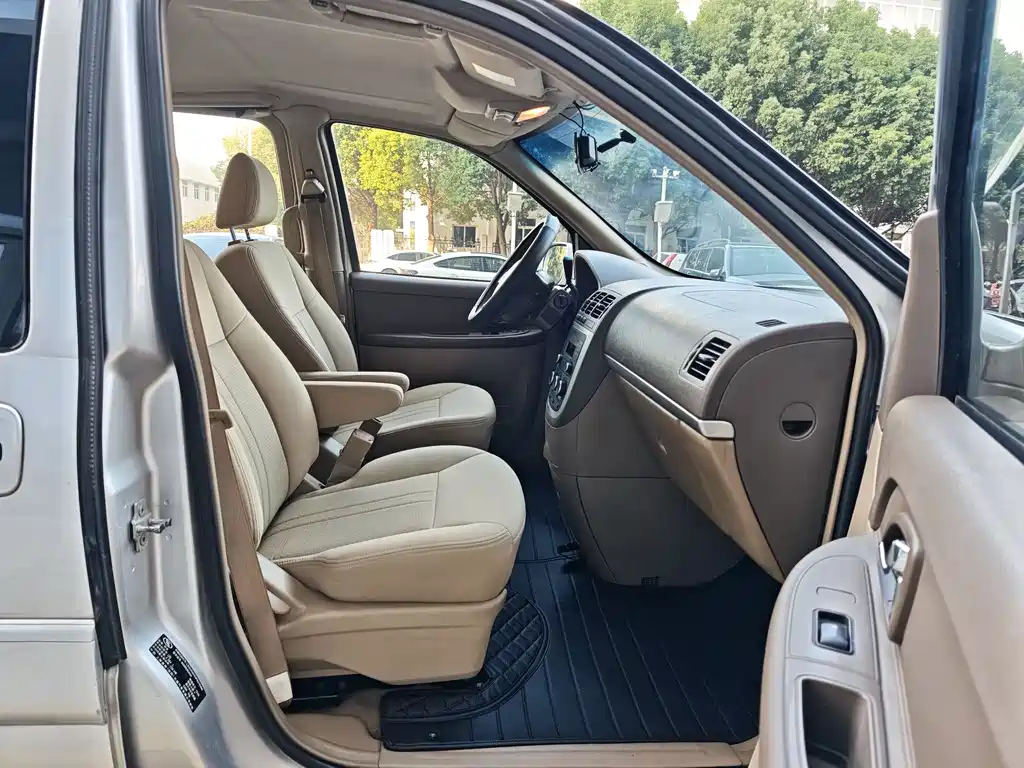 Buick GL8 2014 2.4L