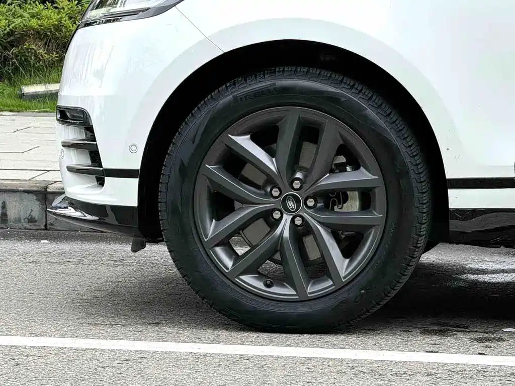 Land Rover Velar — миниатюра 5