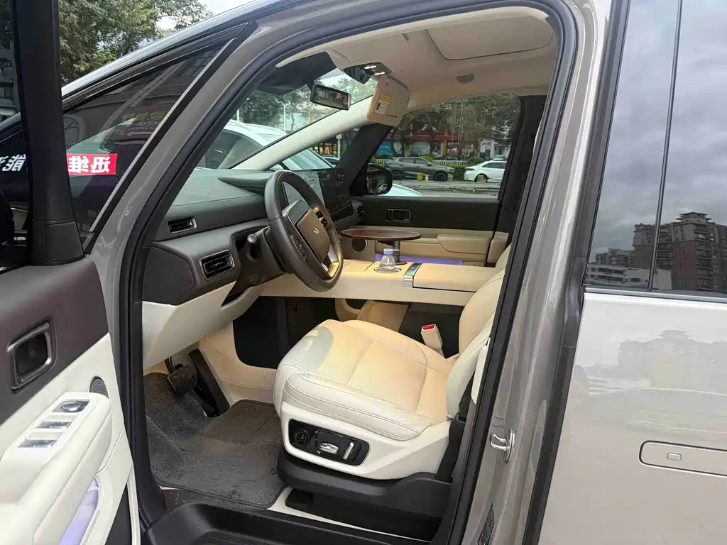 Li Auto Li MEGA — миниатюра 4
