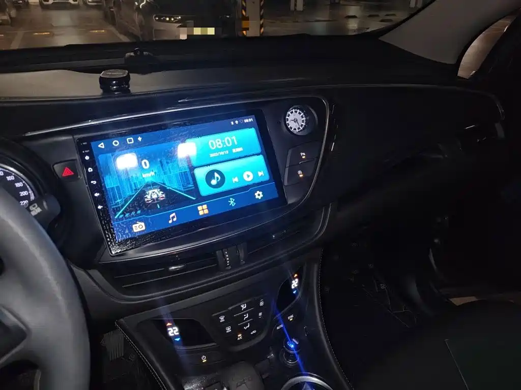 Buick Envision Plus — миниатюра 9