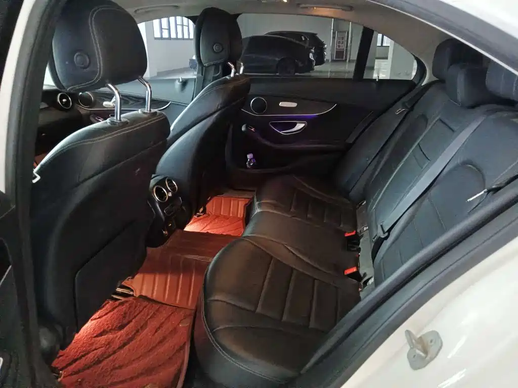 Mercedes-Benz C-Class — миниатюра 9