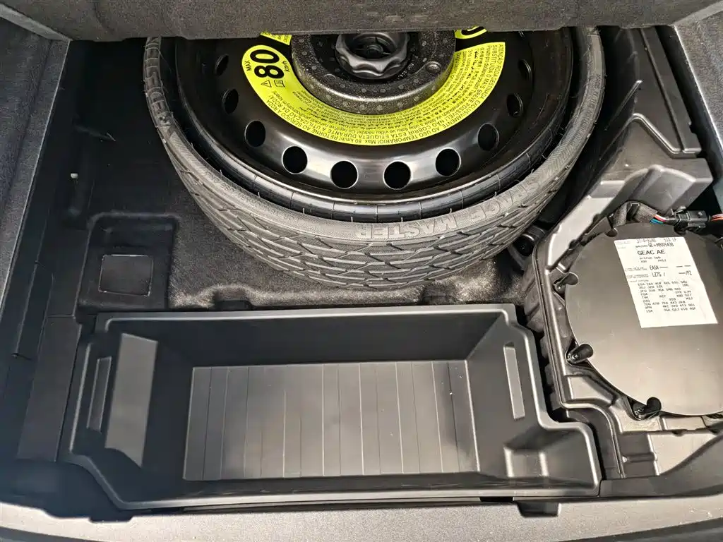 Audi e-tron (Import) — миниатюра 8