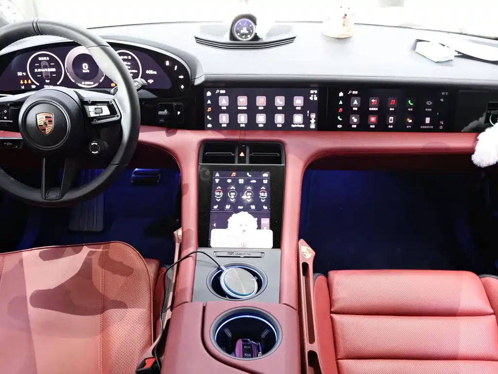 Porsche Taycan — миниатюра 11