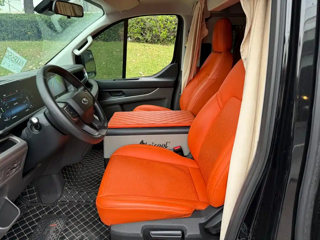 Ford Transit — миниатюра 8