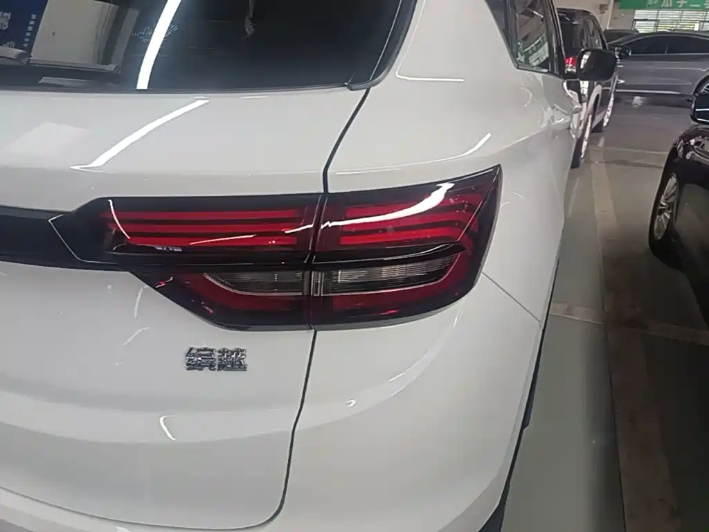 Geely Binyue — миниатюра 8